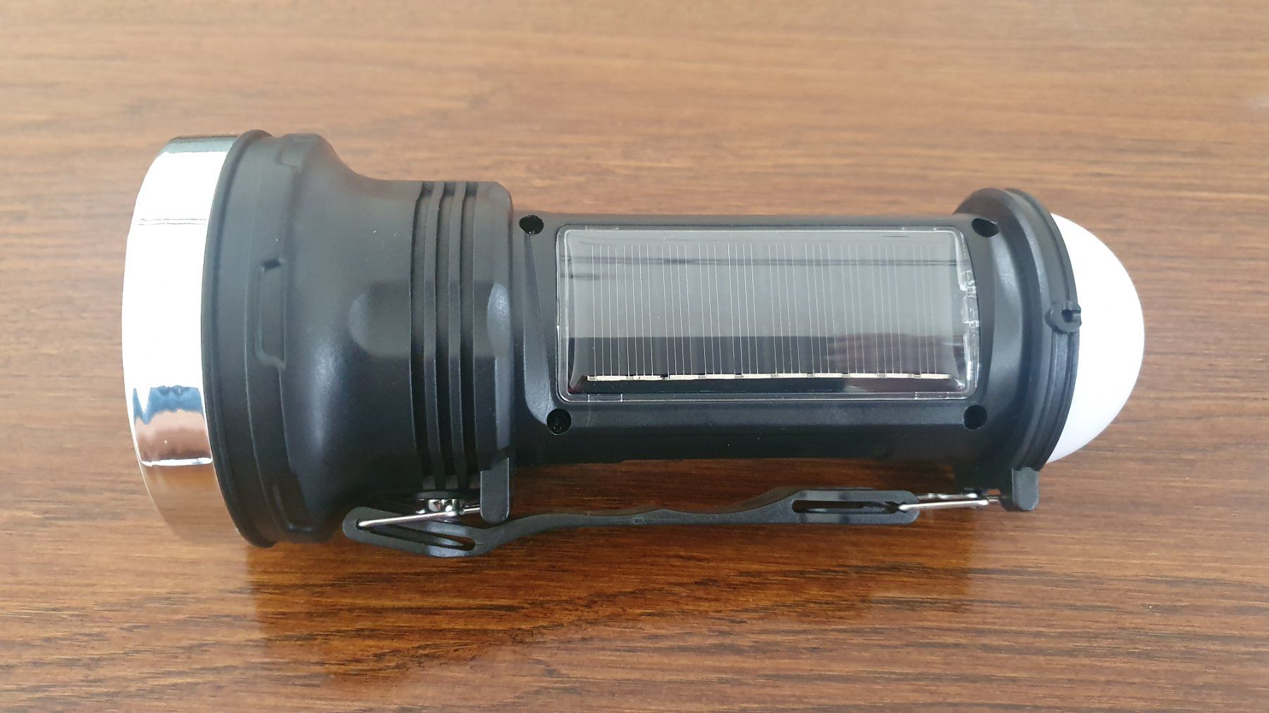 Lampen: Solar LED - Taschenlampe Rodh – Neu (gemäss Beschreibung) aus Härkingen von MarianneSi