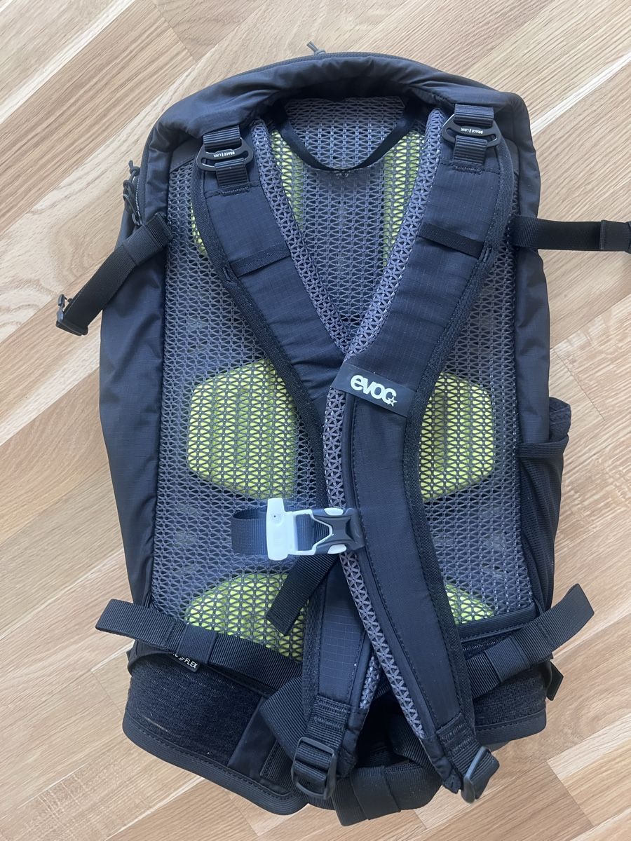 Evoc Zaini: Evoc MTB Backpack – Nuovo (secondo la descrizione) da Zürich venduto da kasia.kosieradzka 1