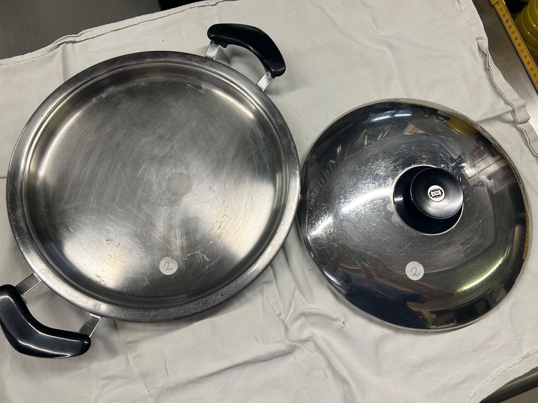 Amc Padelle: AMC GRIDDLE PFANNE MIT DECKEL – Usato da Weissbad venduto da Usw63