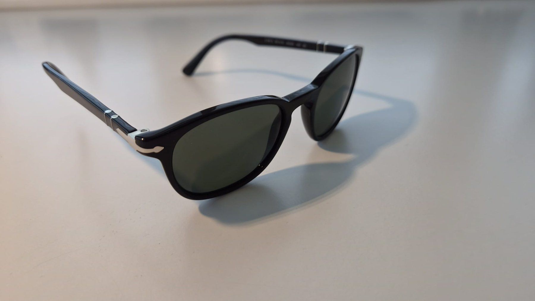Brillen & Gläser: Sonnenbrille Persol Schwarz Neu – Gebraucht aus Schaffhausen von Fashion1144