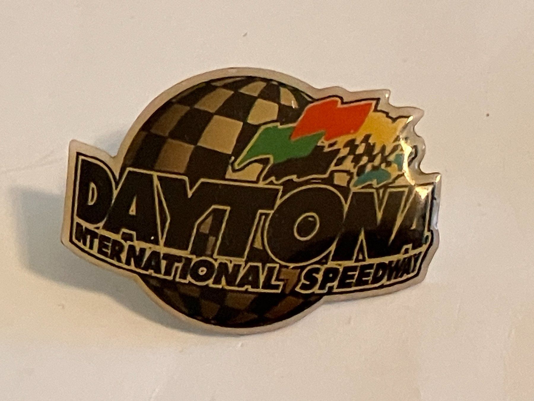 Placchette & Badge: 1 Pin Daytona International Speedway – Usato da Basel venduto da djwwpp