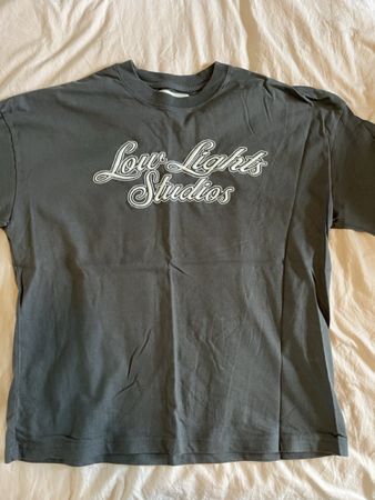  T-Shirt von Low Lights Studios - Grösse M