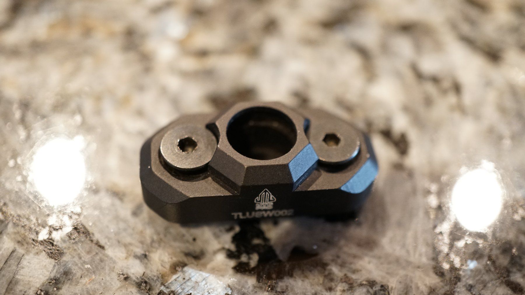 Tastiere: Leapers UTG PRO Low Profile QD Port "KeyMod" - Black – Nuovo (secondo la descrizione) da Flawil venduto da hallyi 1