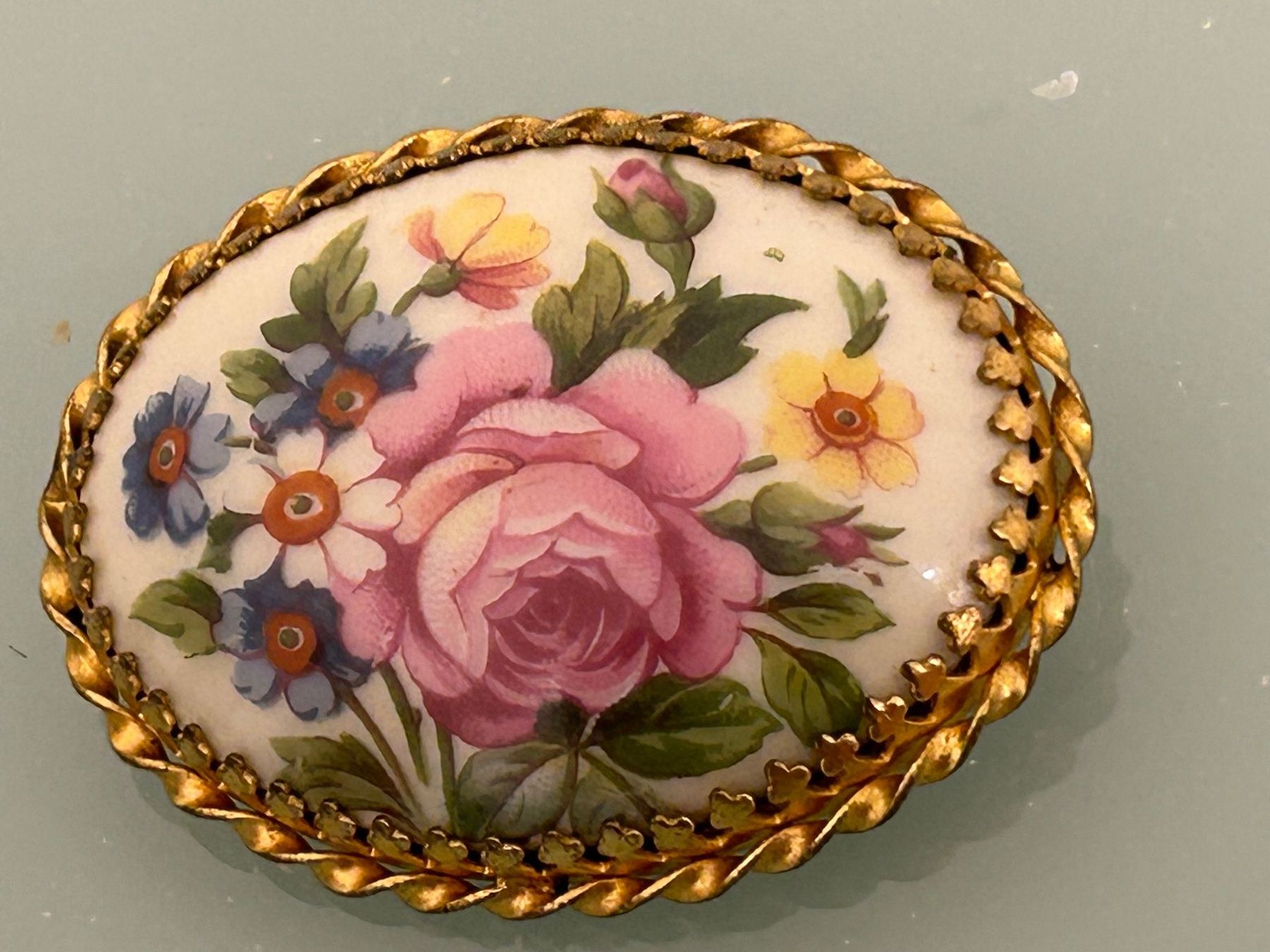 Broches & Aiguilles: Wunderschöne, alte Limoges-Brosche – D'occasion à Eschenz par glaro14 1