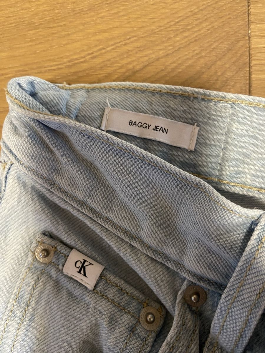 Calvin Klein Jeans: Calvin Klein Jeans – Neu (gemäss Beschreibung) aus Ausserberg von ani_7jqv 1