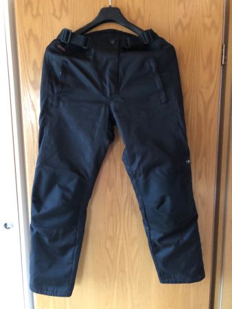 Motorradhose der Marke Polo, schwarz Gr.XL (46-48)