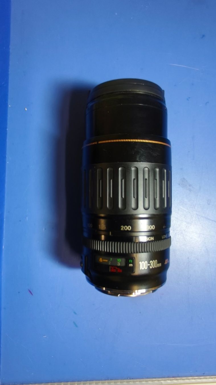 Canon Kamera: Spiegelreflexkamera Canon EOS 100D, 2 Objektive und mehr – Gebraucht aus Sursee von Galway 5
