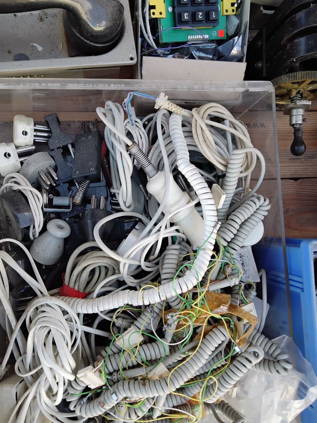 Telefone: Schweizer Telefone Ersatzteile – Defekt aus Nuglar von lampa-radio 3