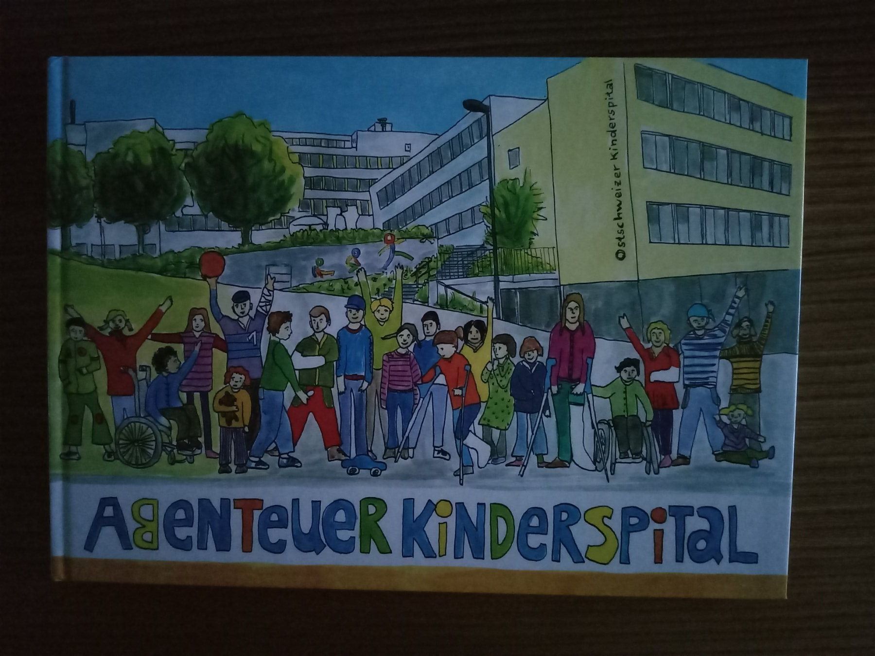 Libri: Kinderbuch Abenteuer Kinderspital – Nuovo (secondo la descrizione) da Goldach venduto da Stricklinger