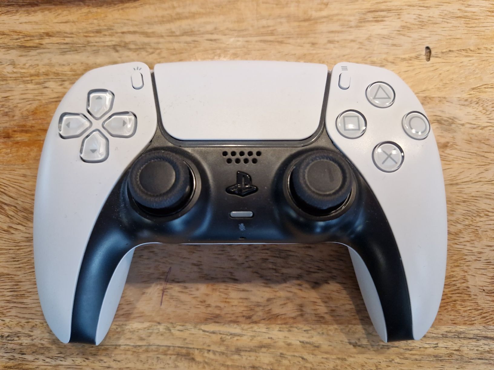 Sony Controller: PS5 DualSense Controller Weiss - Leichte Gebrauchsspuren – Difettoso da Trachslau venduto da schumannmario 6