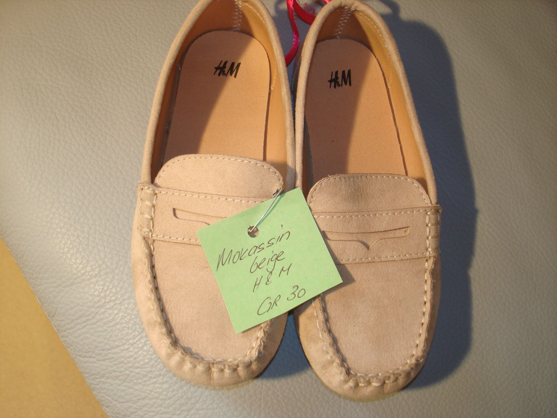 H&M Herrenschuhe: Schuh / Mokkassin beige, Grösse 30, H & M – Gebraucht aus Boswil von LuziaB01 2