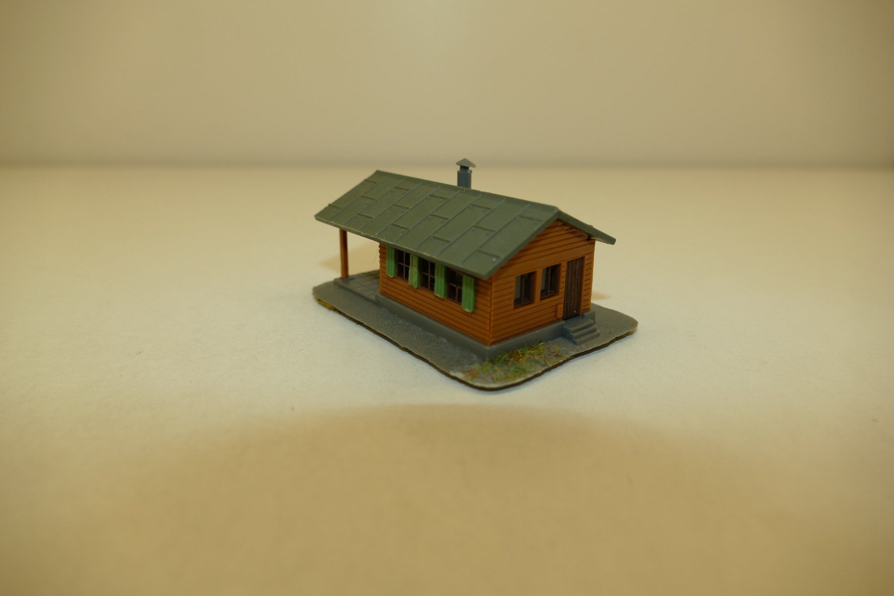 Herpa Modellini di ferrovie: Herpa N: Blockhaus – Usato da Niederhasli venduto da rail-duerst 1
