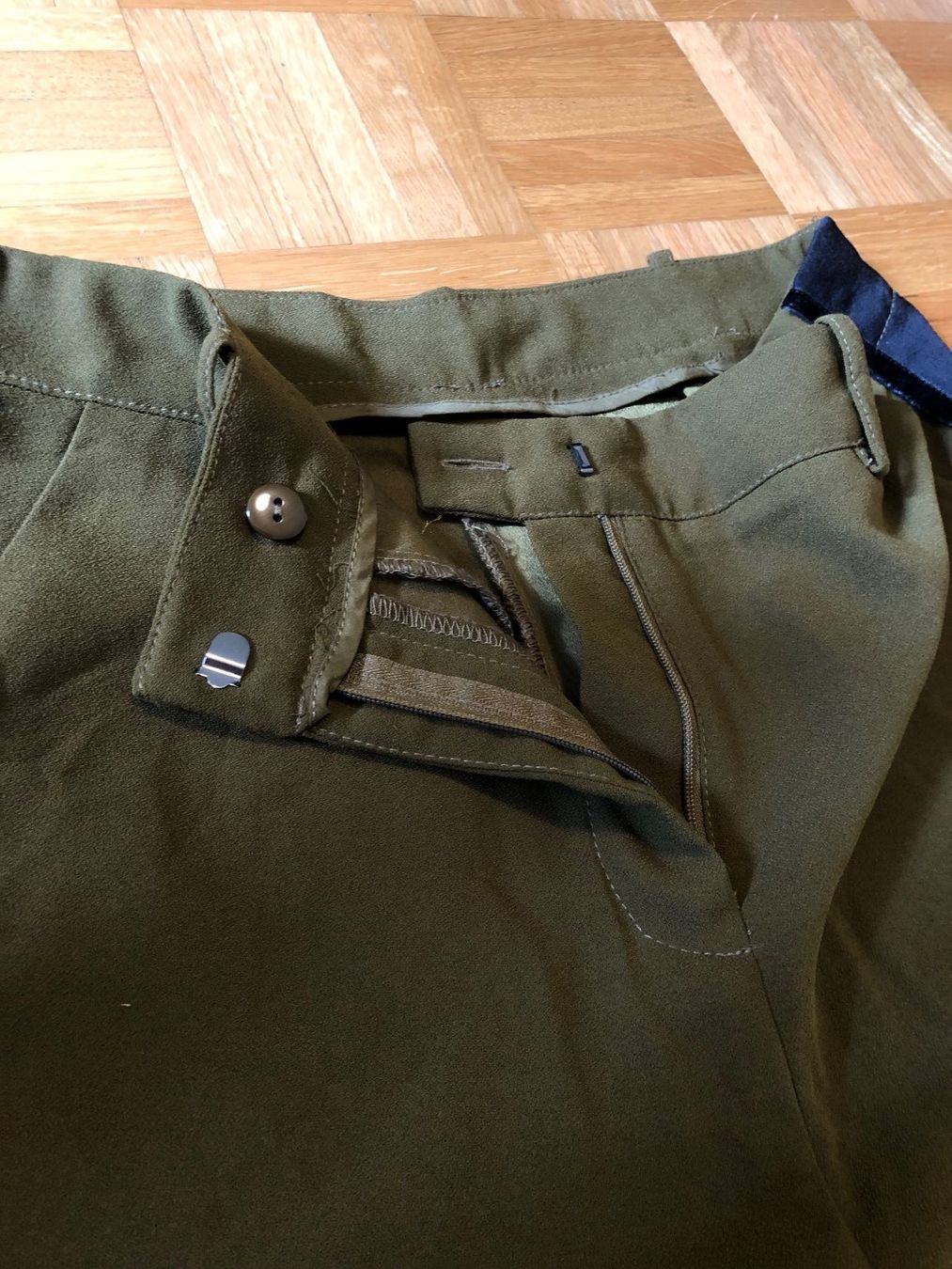 Hosen: navy-grüne Chinohose – Gebraucht aus Zürich von Platonium 1