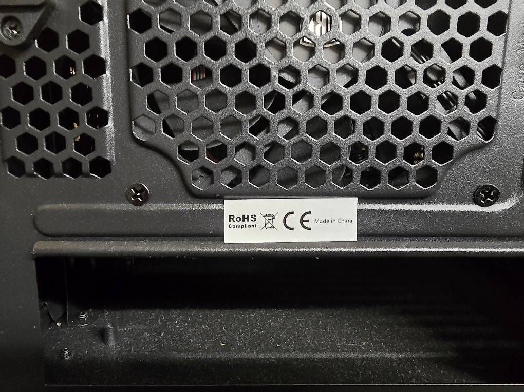 Custodie: Mini-ATX-PC-Gehäuse – Usato da Dierikon venduto da sgg_668k