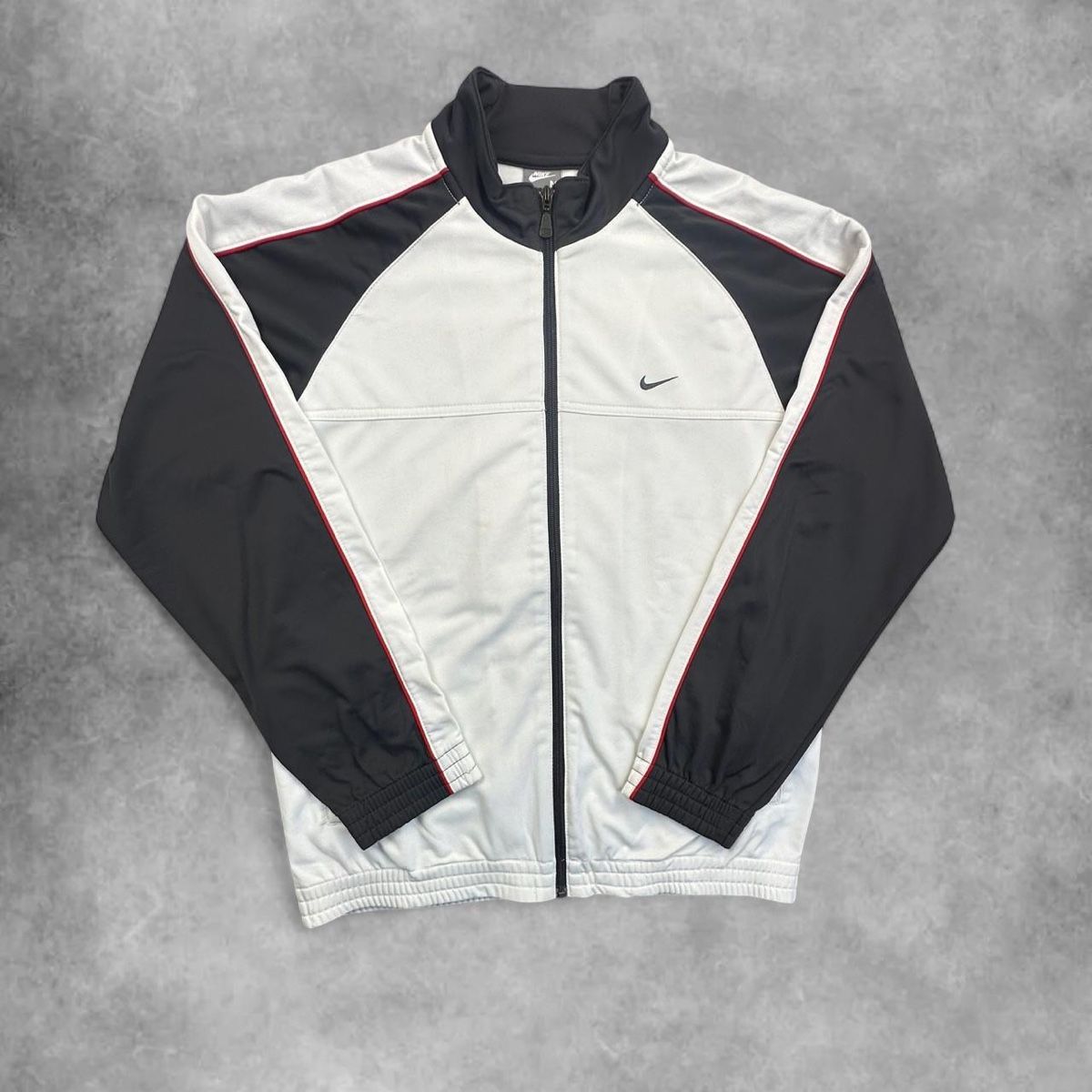 Nike Vestes: Nike white jacket – D'occasion à Erlinsbach SO par TogaResell