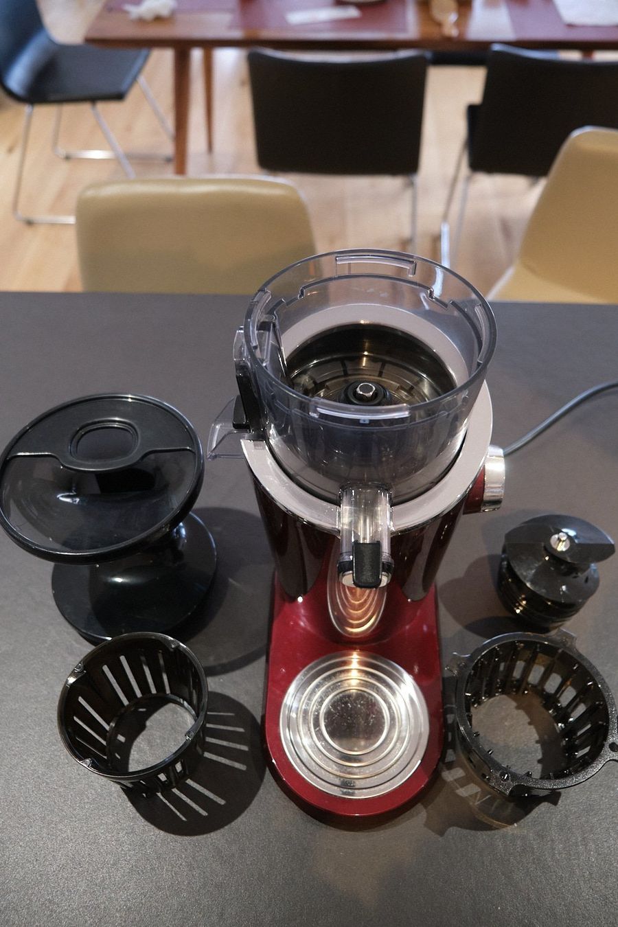 Hurom Elettrodomestici da cucina: Extracteur de jus Hurom comme neuf – Usato da Neuchâtel venduto da jts_78jq 9