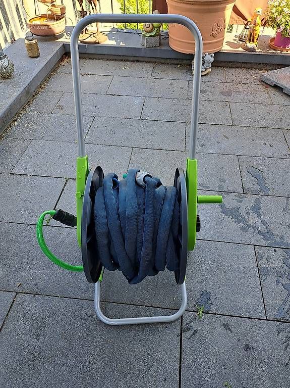 Tubi & Tubi flessibili: Gartenschlauch 25m auf Schlauchwagen – Usato da Lengnau BE venduto da els_wj7h 1
