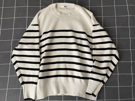Pull en tricot rayé Uniqlo. Taille S.