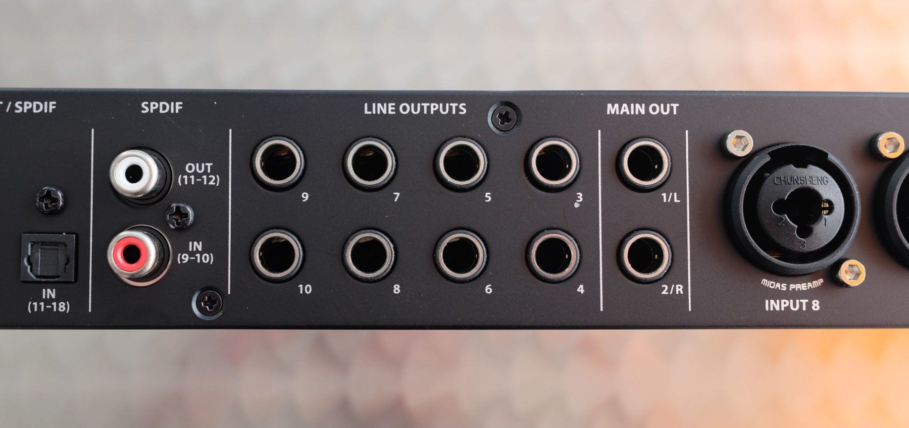 Behringer Equipement studio: Behringer U-PHORIA1820 USB-Audiointerface – D'occasion à Basel par PondstreetStudios 6