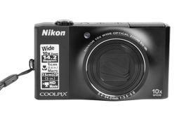 Nikon Coolpix S8000