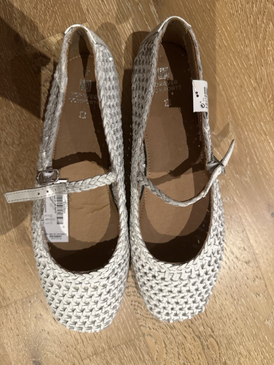 Chaussures femmes: Ballerinas Damen Grösse 39 weiss  – Neuf avec emballage d'origine à Zürich par emi_zx5j 3