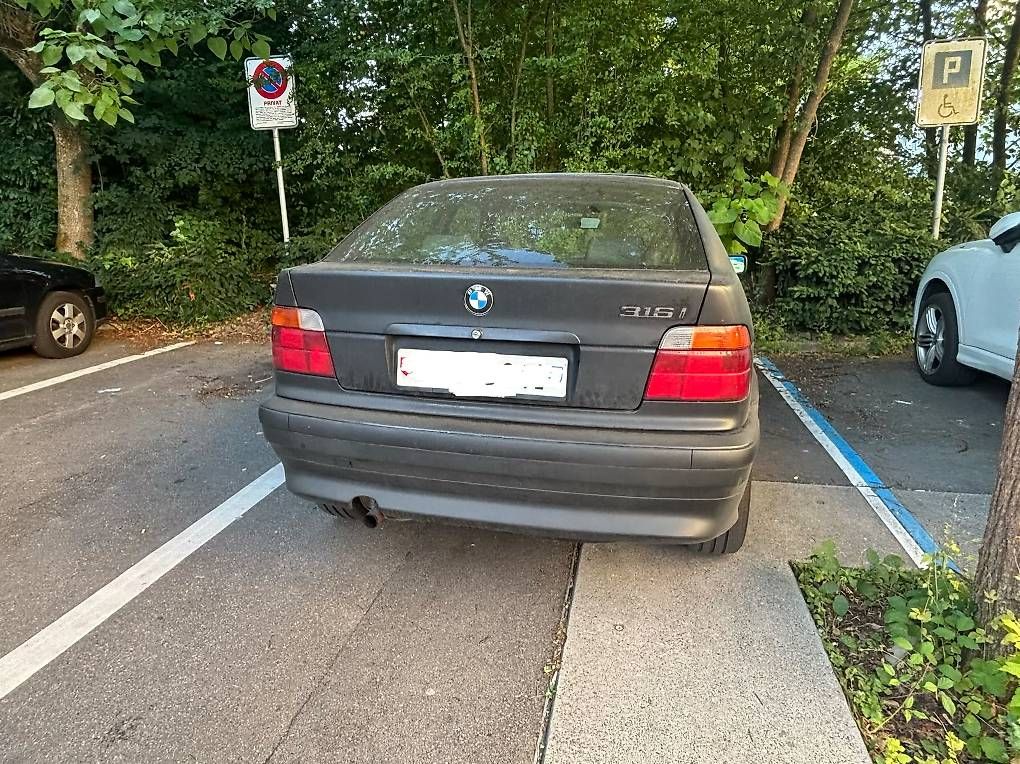 Autos: BMW316i compact – D'occasion à Adlikon b.Regensdf par maife 3