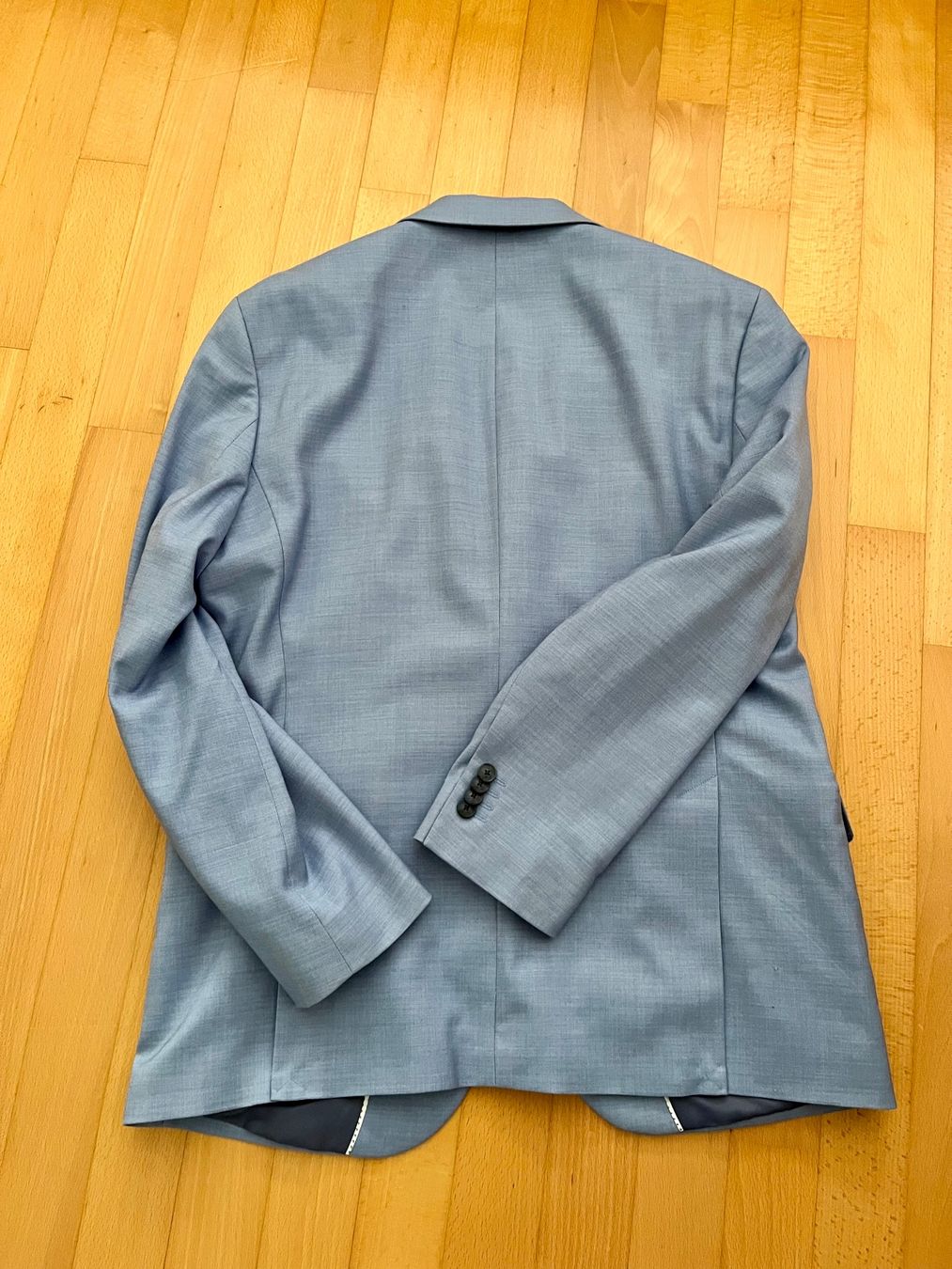 C&A Completi: Herren Anzug hellblau Grösse 48 – Usato da Murten venduto da Babsli 3