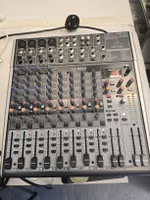 Mixing console Behringer Xenyx X1622 USB