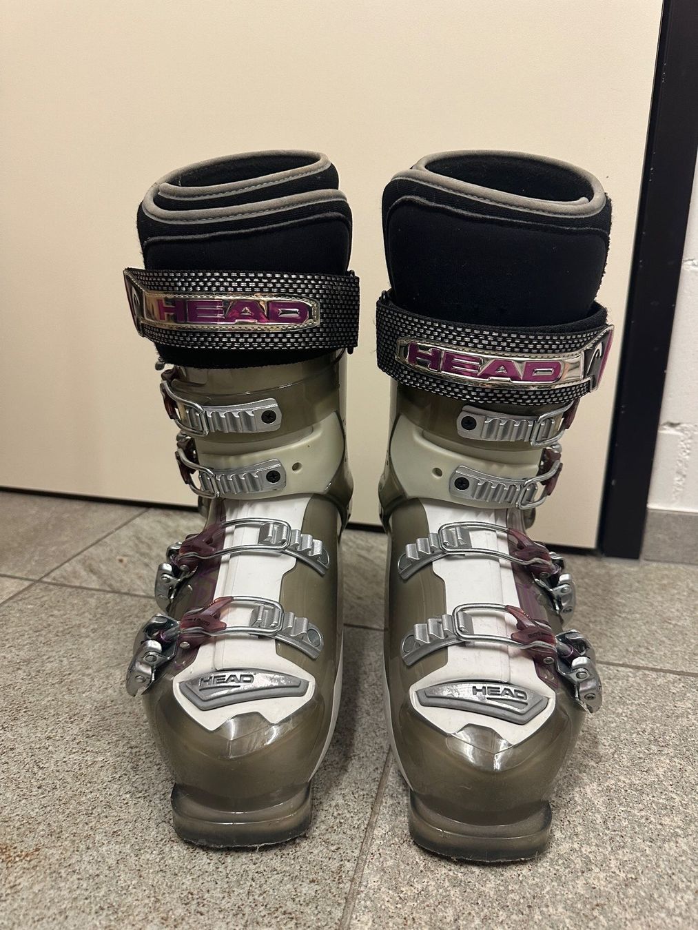 Head Scarpe da uomo: Skischuhe Head 24.0, 24.5 – Usato da Horgen venduto da Auction-Kings
