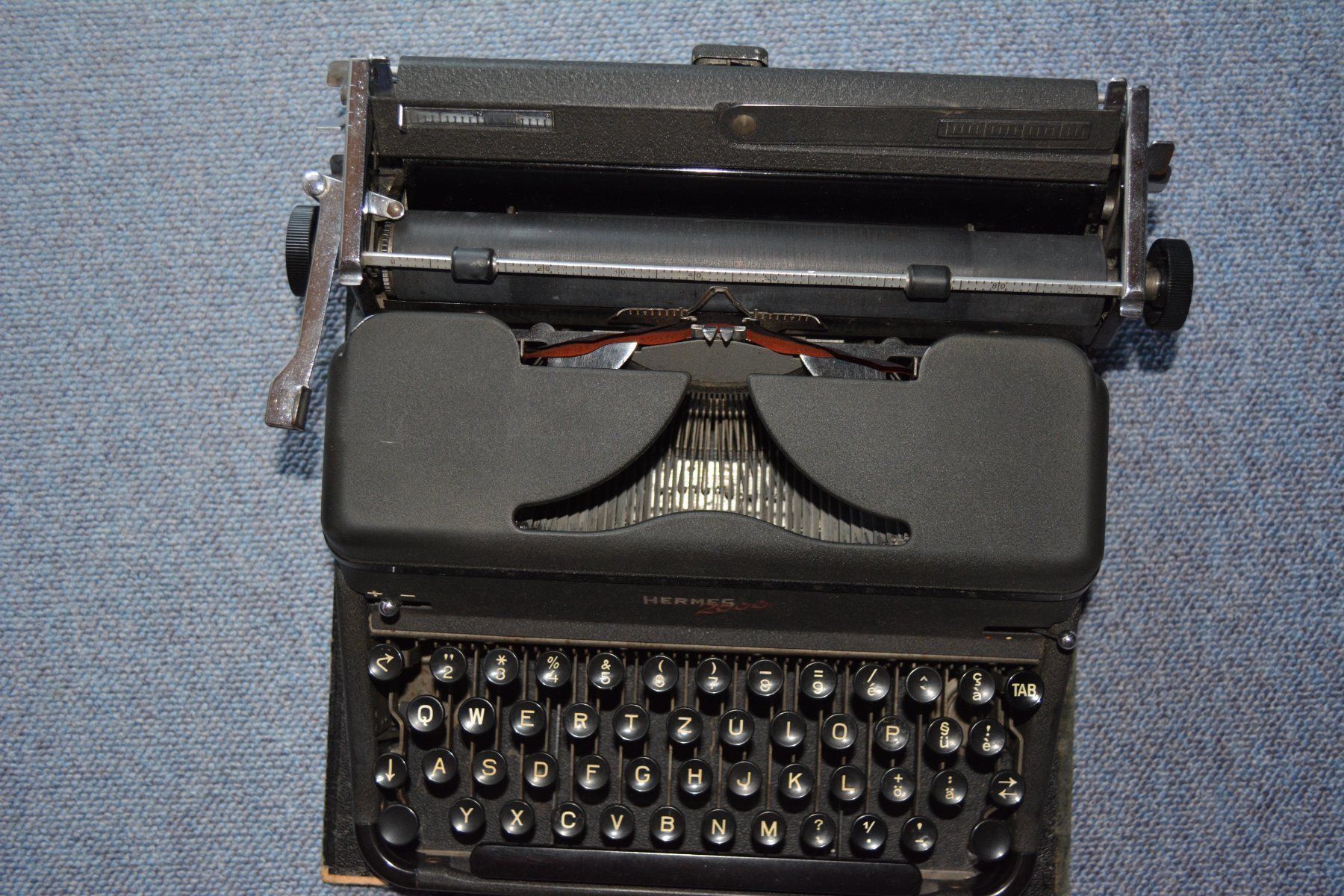 Macchine da scrivere: Schreibmaschine Hermes 2000 – Usato da Illighausen venduto da Flomi50 3