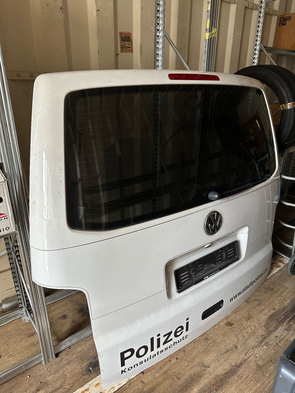 Volkswagen Tutti pezzi di ricambio auto: Heckklappe VW T5 – Usato da Oberohringen venduto da climservice