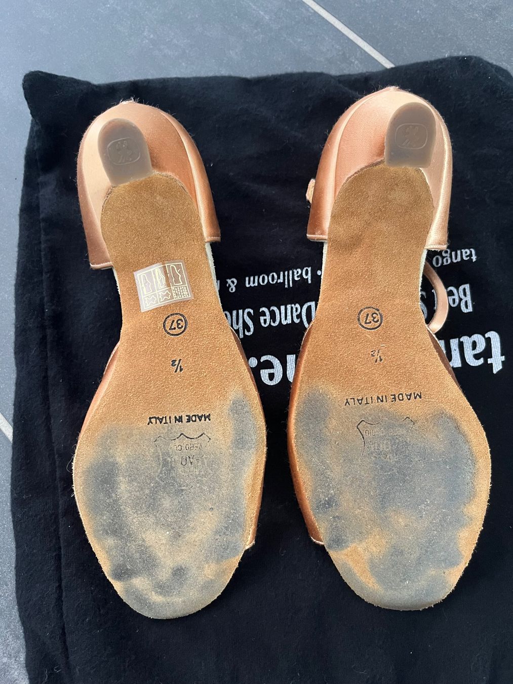 Scarpe da donna: Tanzschuhe gold Grösse 37 – Usato da Aarau venduto da Swifty03 4