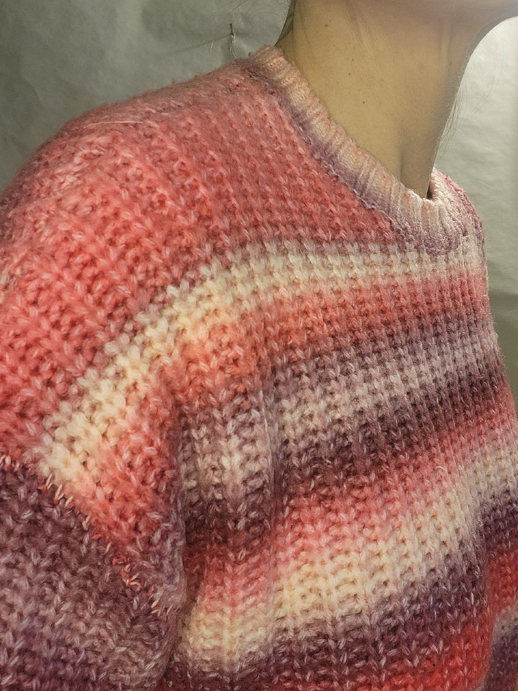 Maglioni & Felpe: Cropped Pull doux rayé rose/lilas - Confortable et tendance – Usato da Martigny-Croix venduto da barbamama1977 4