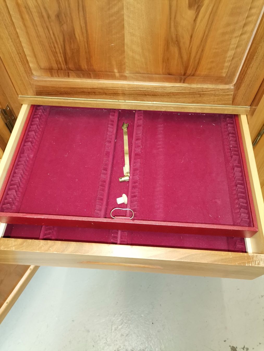 Credenze: SPROLL Geschirrschrank – Nuovo (secondo la descrizione) da Kleindöttingen venduto da Katze99 6