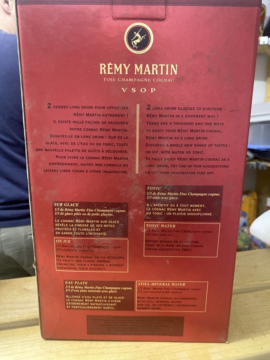 Rémy Martin Bevande alcoliche: Rèmy Martin VSOP Cognac Flasche mit 2 Gläser – Nuovo e nell'imballaggio originale da Aarau Rohr venduto da biccicalla 4
