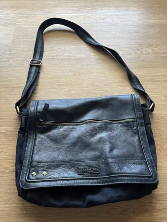Schöne Bürotasche bzw Laptoptasche / neu / Nieten 