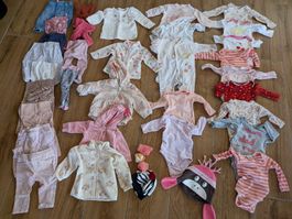 Habits pour enfant à vendre taille 62 - 68