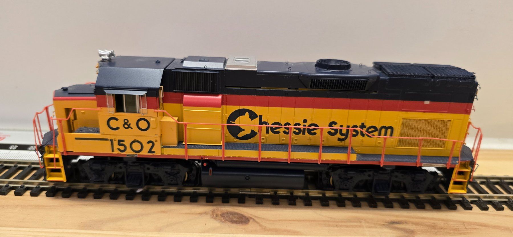 Modellini di ferrovie: Genesis G68032 Chessie System GP15T 1502 – Nuovo (secondo la descrizione) da Büsserach venduto da ModellbahnDepot 2