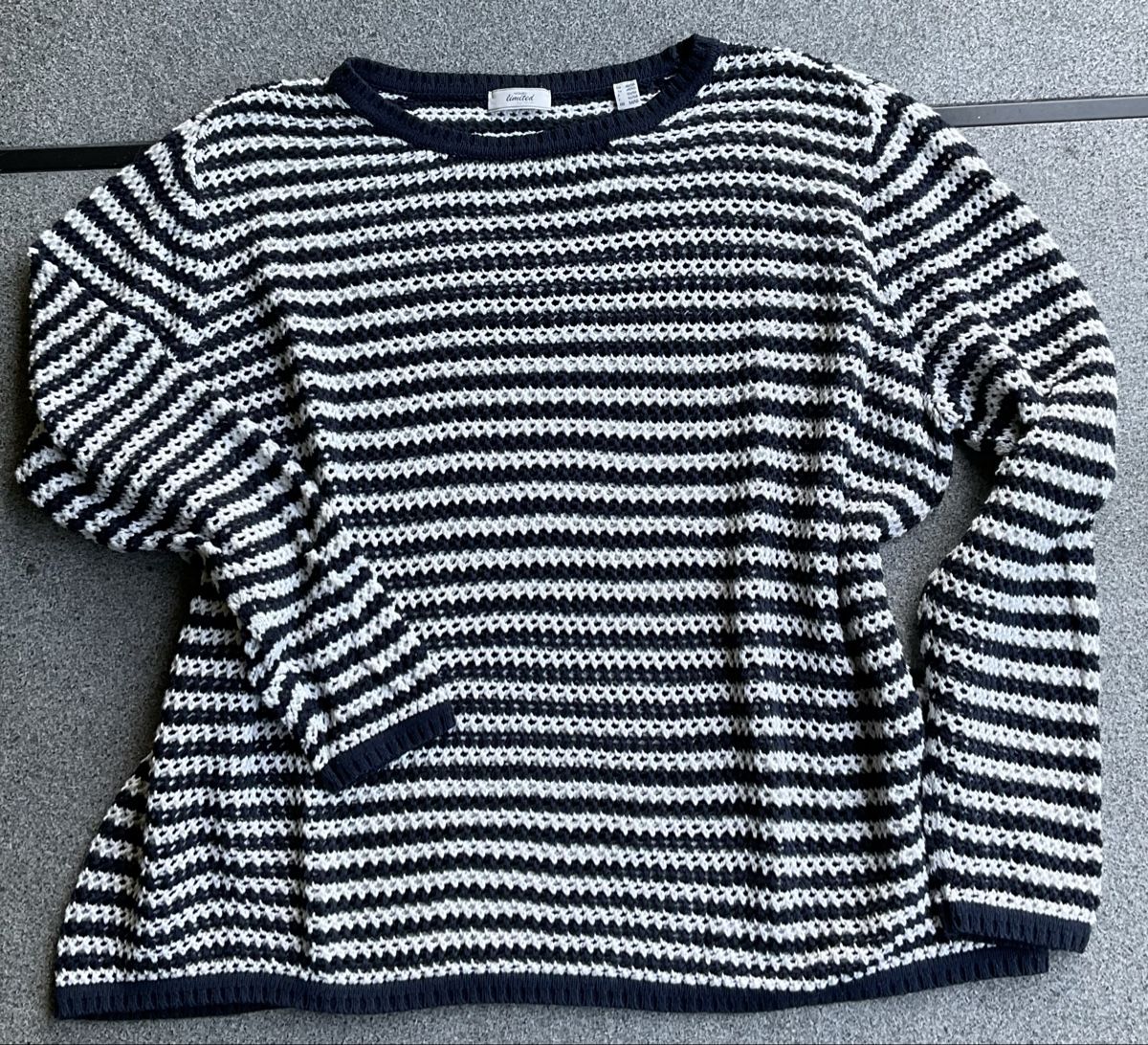 Maglioni & Felpe: Luftiger Häkel-Strickpulli, gestreiftes Lochmuster, Gr.48/50 – Usato da Regensdorf venduto da lotti8105 1