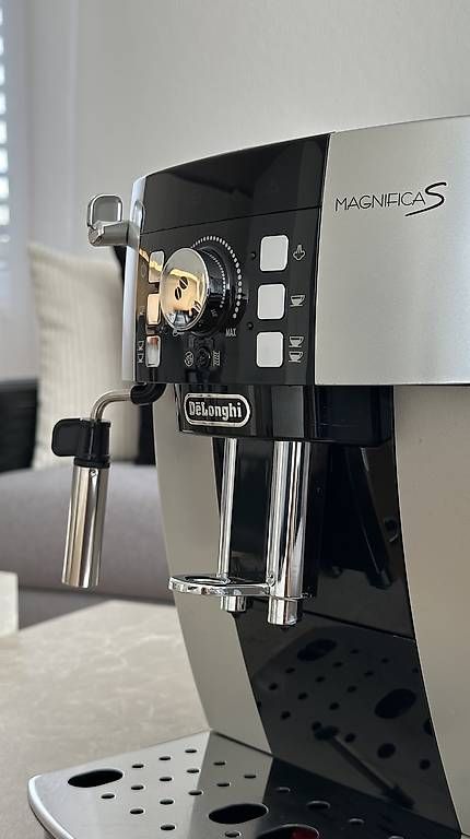 Macchine per caffè & Macchine per espresso: Delonghi Magnifica S Kaffeevollautomat  – Usato da Wangen b. Olten venduto da Pavinitha 2