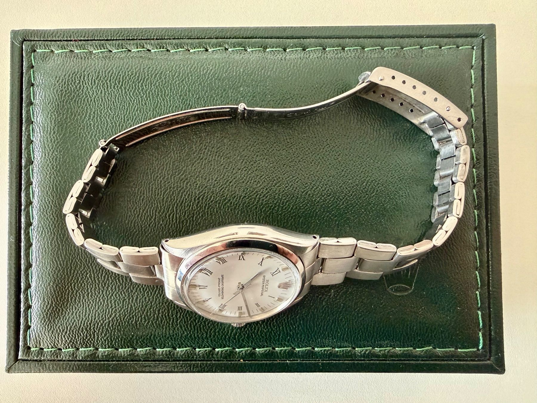 Rolex Orologi: ROLEX Oyster Perpetual, Ref.1002, 34mm, Automatic, with box – Usato da Le Mont-sur-Lausanne venduto da LycaGallery 9