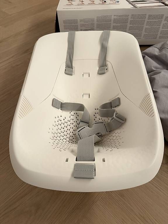 Hochstühle: Tripp Trapp Newborn Set Grey – Gebraucht aus Meggen von Stevan2 1