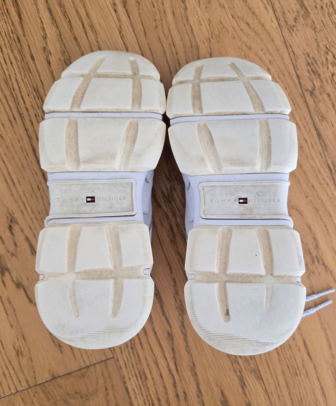 Tommy Hilfiger Scarpe da uomo: Tommy Hilfiger Sneaker Gr. 39,5 – Usato da Wabern venduto da Irakene 9