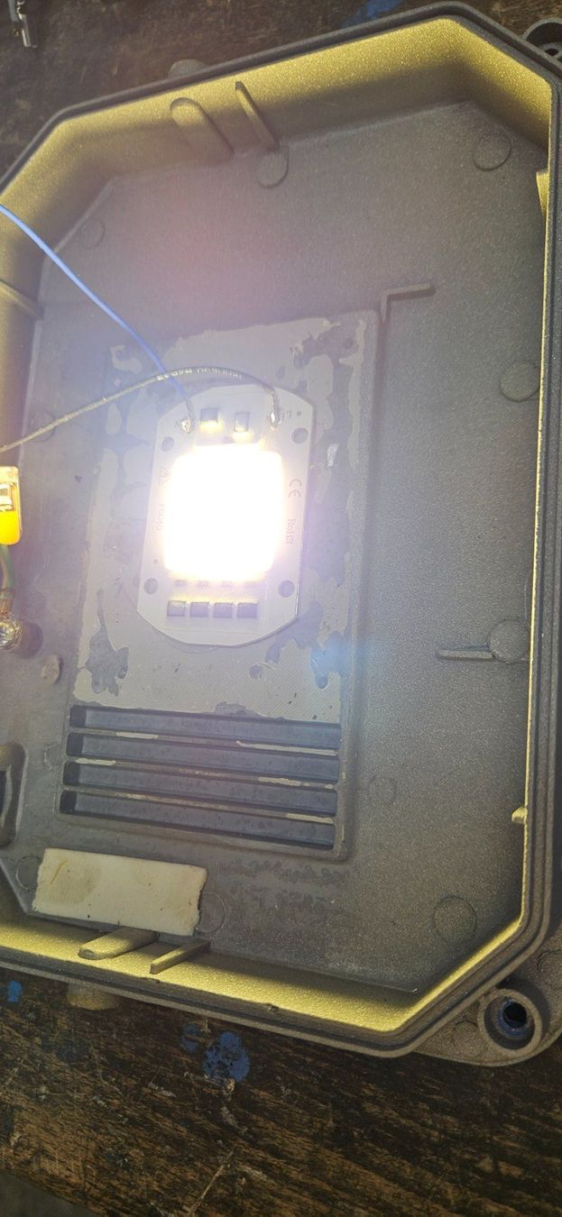 Lampade: Led Chip 50 watt – Nuovo (secondo la descrizione) da Baar venduto da Vel...Baar45 7