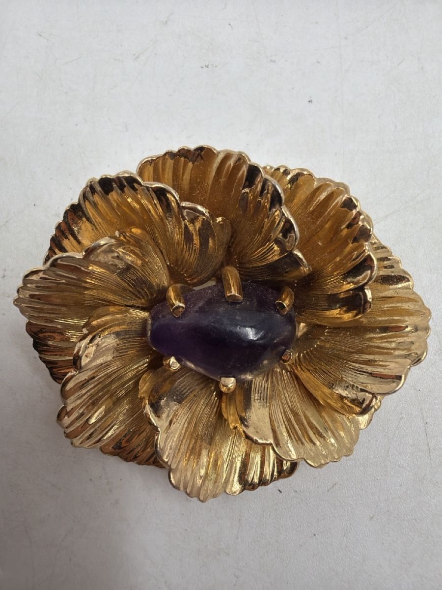 Broschen & Nadeln: Brosche Grosse Blumen Design goldfarben mit Amethyst – Gebraucht aus Sirnach von Fkobi 2