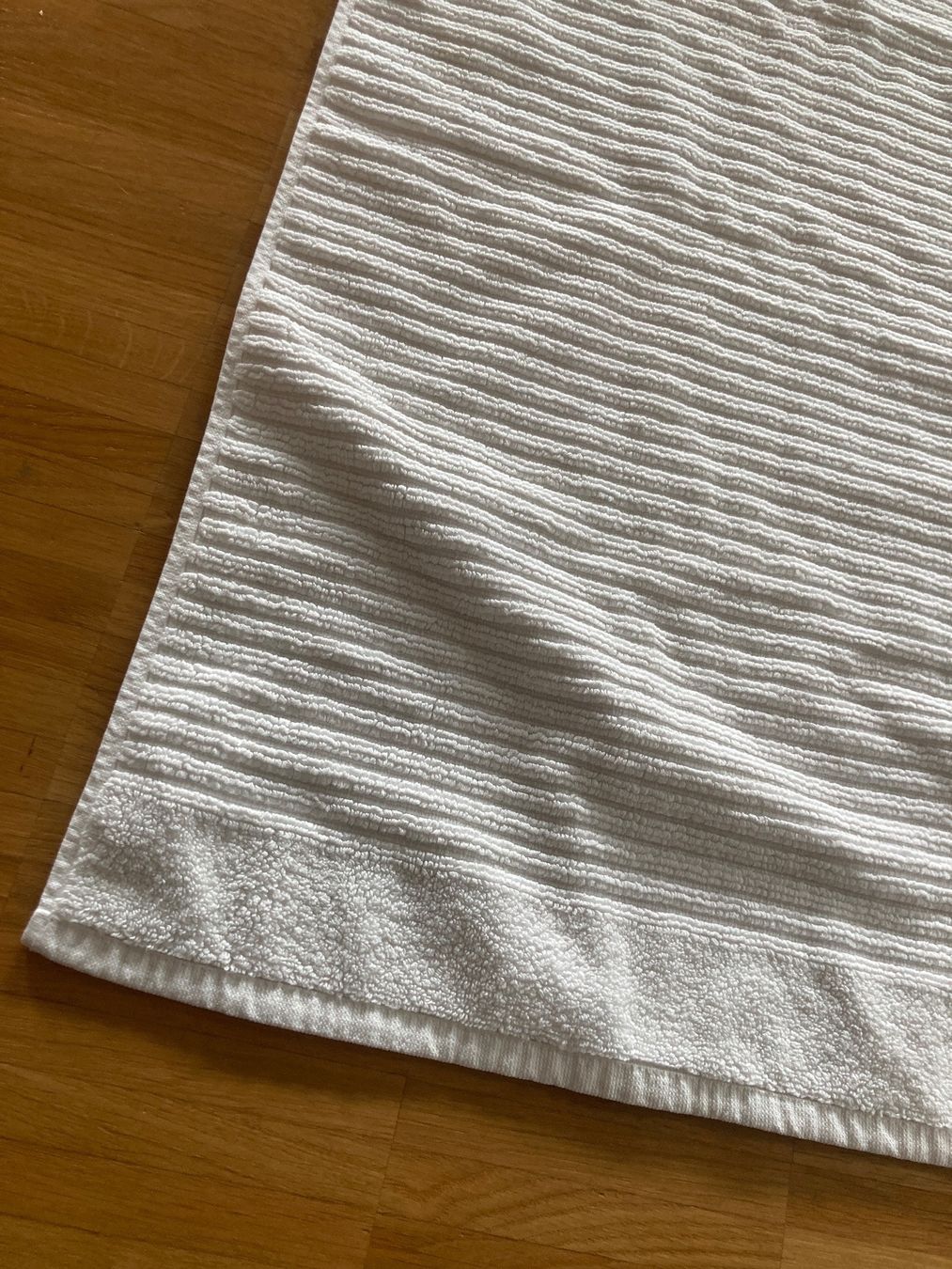 Teli da bagno: Badläufer 50x77cm weiss – Usato da Kriens venduto da aloha19 1