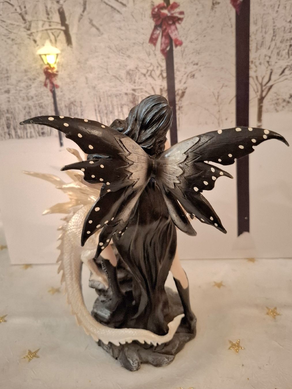 Statuette: ELFEN- FIGUR SCHWARZ MIT DRACHE WEISS – Nuovo (secondo la descrizione) da Gretzenbach venduto da schibaya 3