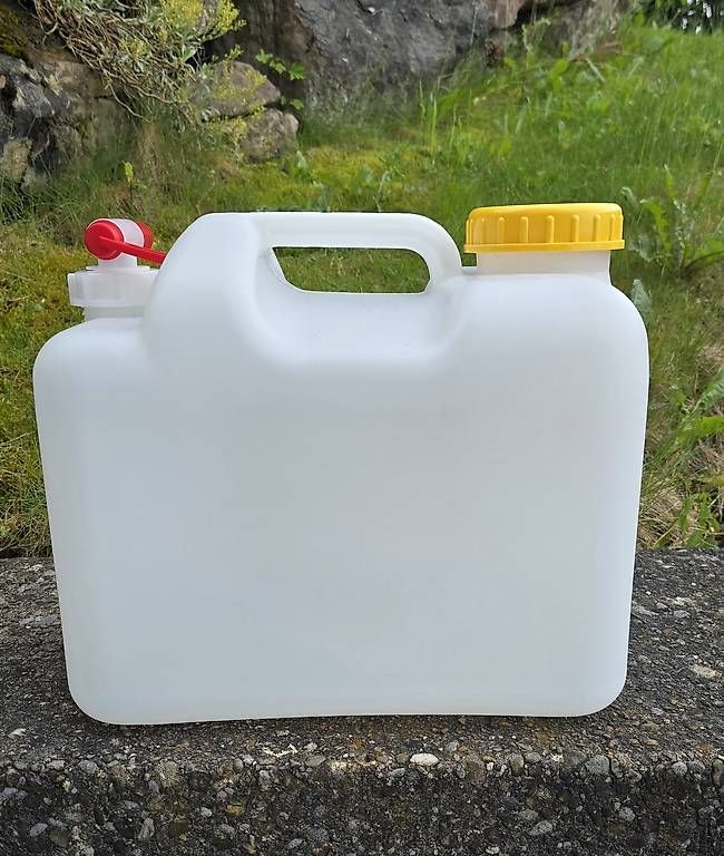 Serbatoi, Taniche & Tubi: Wasserkanister 20l – Usato da Triesen venduto da JuventusTurin1897