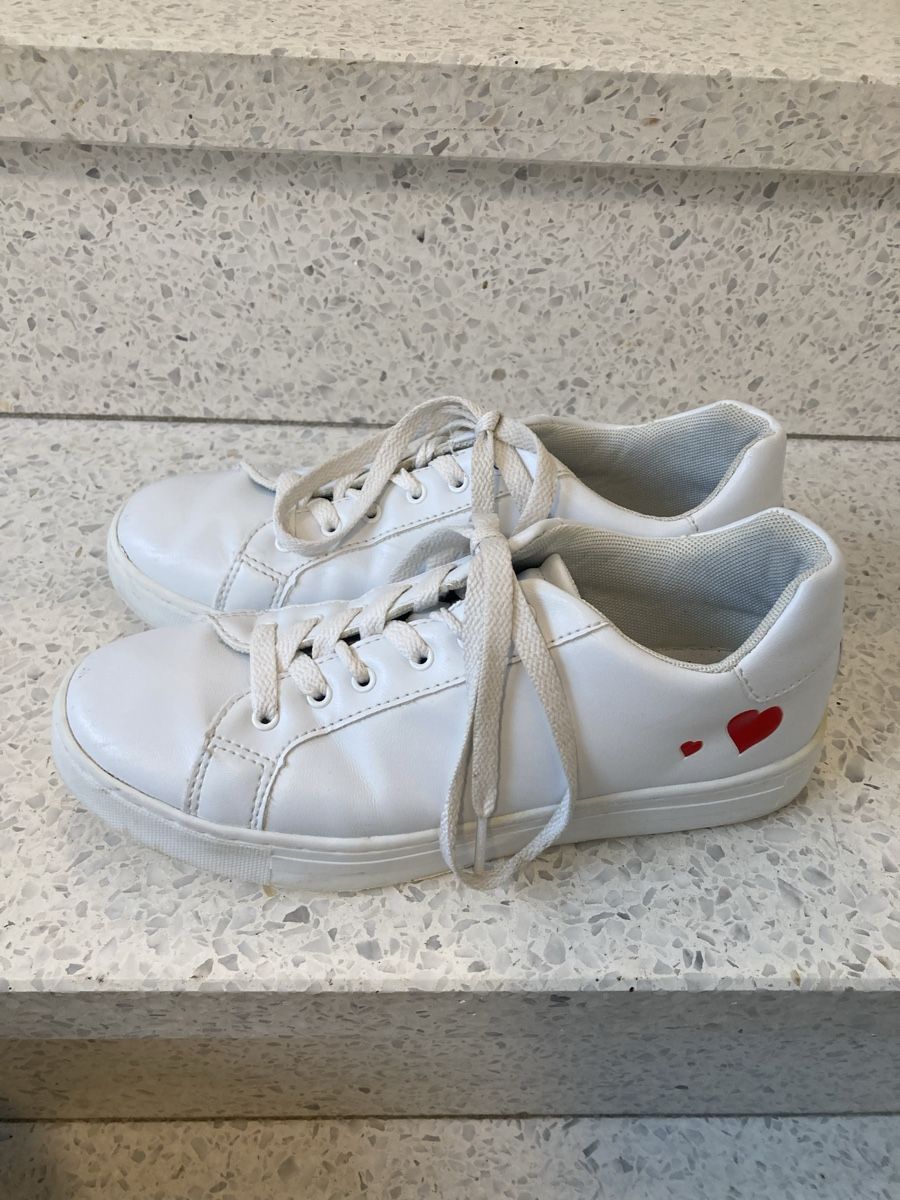 Schuhe für Mädchen: Turnschuhe Gr. 38 – Gebraucht aus Luzern von Aldabema 3