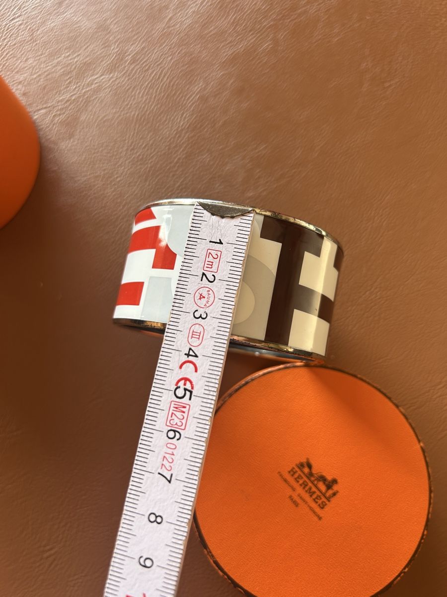 Hermès Armbänder & -reifen: bracelet jonc en émail Hermès – Gebraucht aus St-Cergue von pinkgreen 6